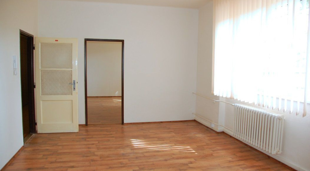 Kancelárske priestory, Trenčín – Sihoť I