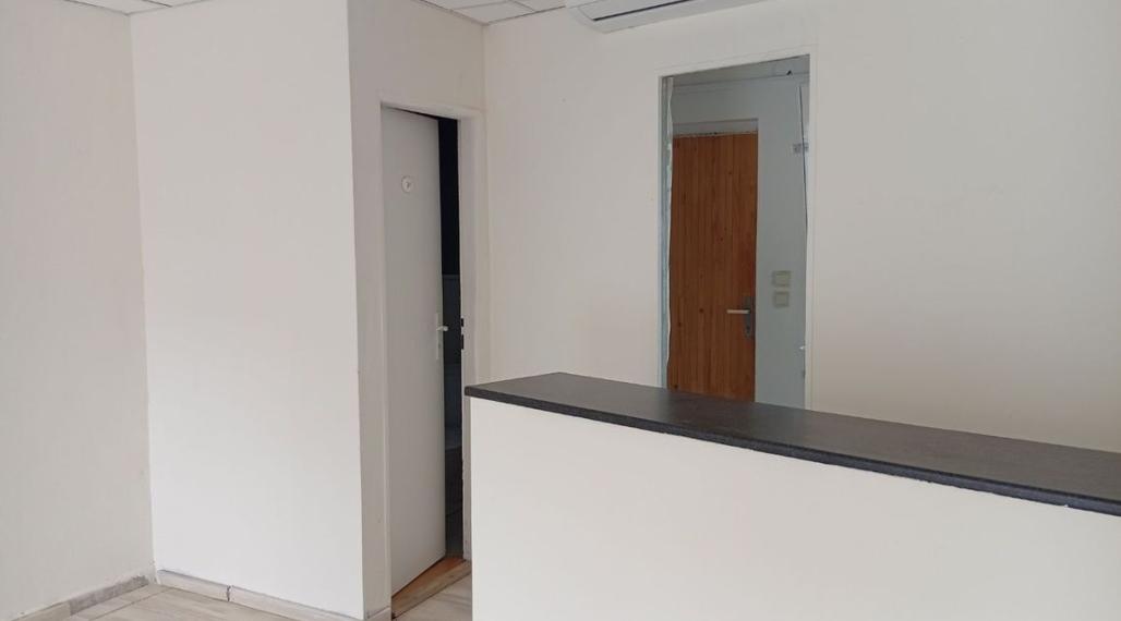 Obchodné klimatizované priestory, Trenčín, Za mostami