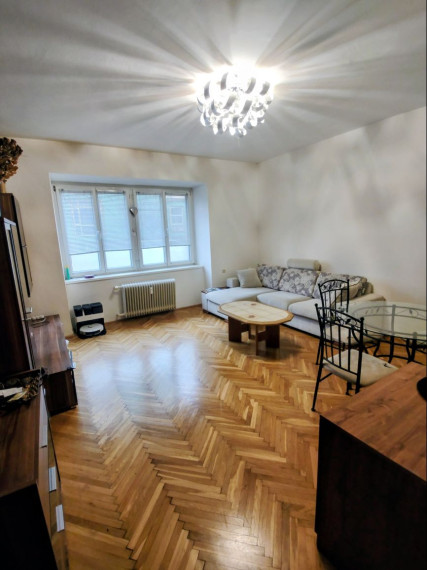 Na prenájom: priestranný 3-izbový byt na Kalinčiakovej ulici