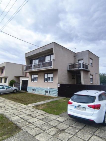 Chata na predaj - Holíč