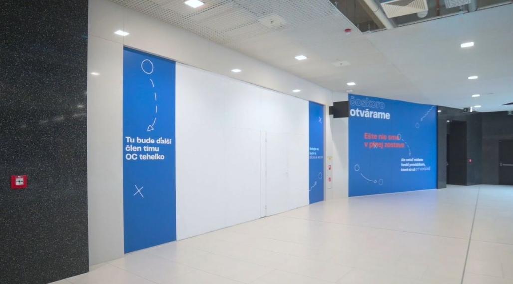 Atraktívny obchodný priestor v nákupnom centre, 342 m², Bajkalská