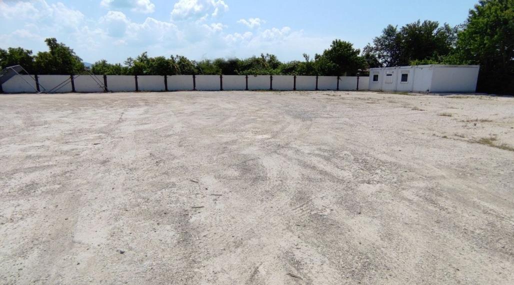 Spevnená plocha, Nové Mesto nad Váhom