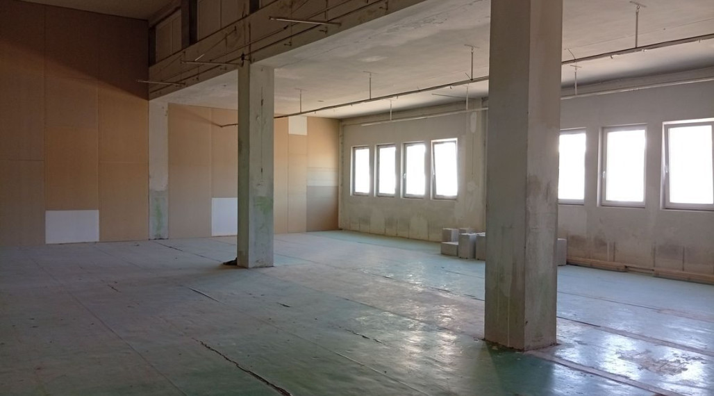 Na prenájom komerčné priestory v Trenčíne, Za mostami