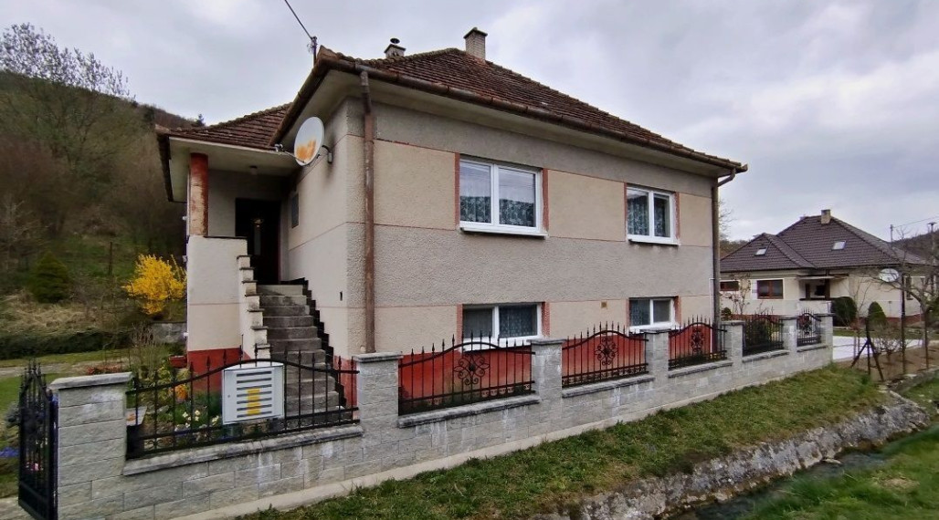 Rodinný dom v rekreačnej časti mesta Trenčín, Kubrica