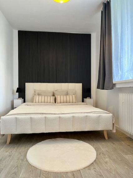 Na prenájom nadštandarný 2i byt v bytovej vile v lokalite Horského parku TOP