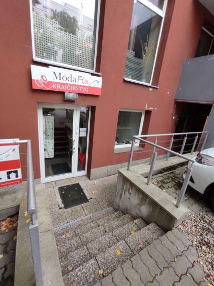 Obchodný priestor s výkladmi na PREDAJ, Záhradnícka – RUŽINOV, BA2