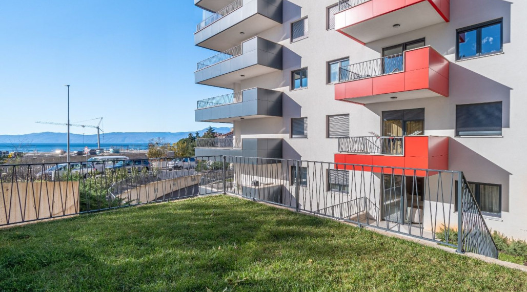 Kostrena Hills – Dizajnový apartmán so záhradou Rijeka