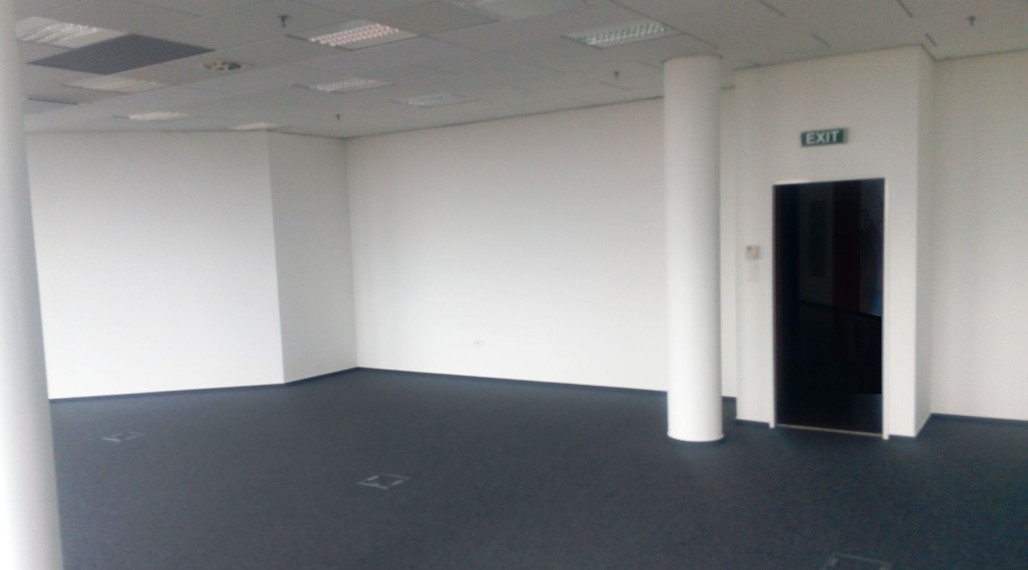 Kancelársky priestor v blízkosti letiska na prenájom