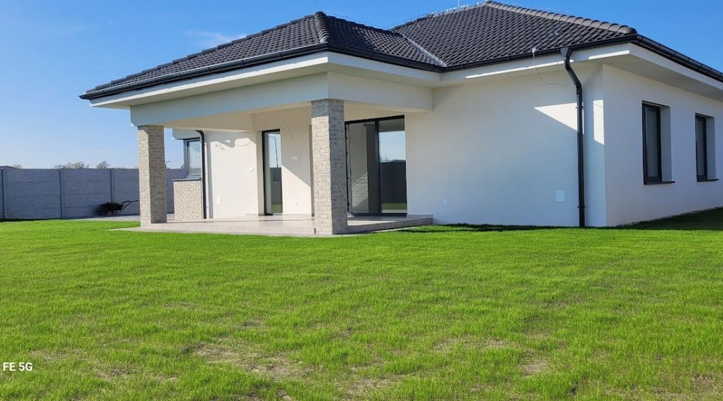 Nadštandardná novostavba 4 izbový bungalov hneď k nasťahovaniu