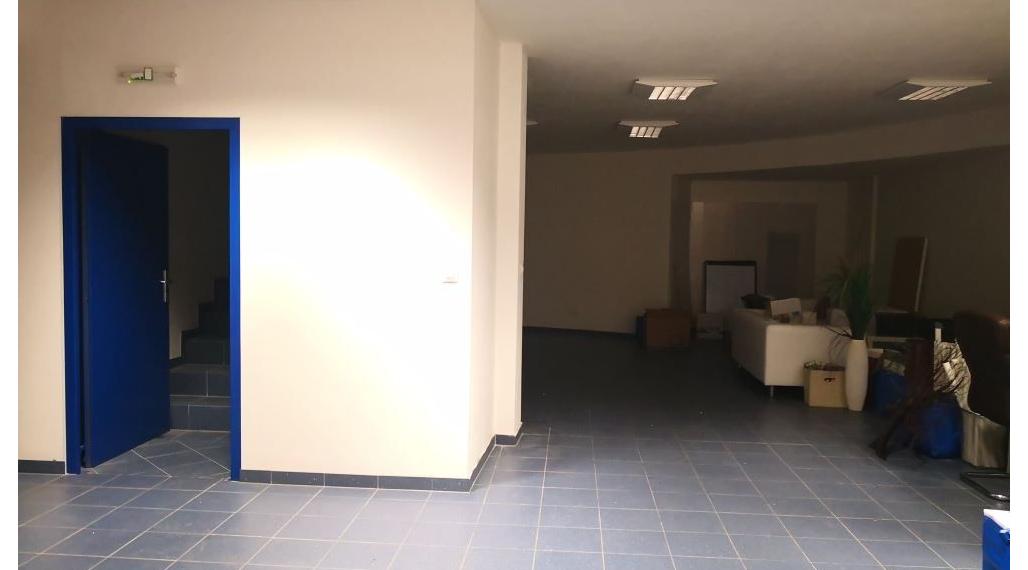 Skladový priestor, v blízkosti Figara, 200 m2
