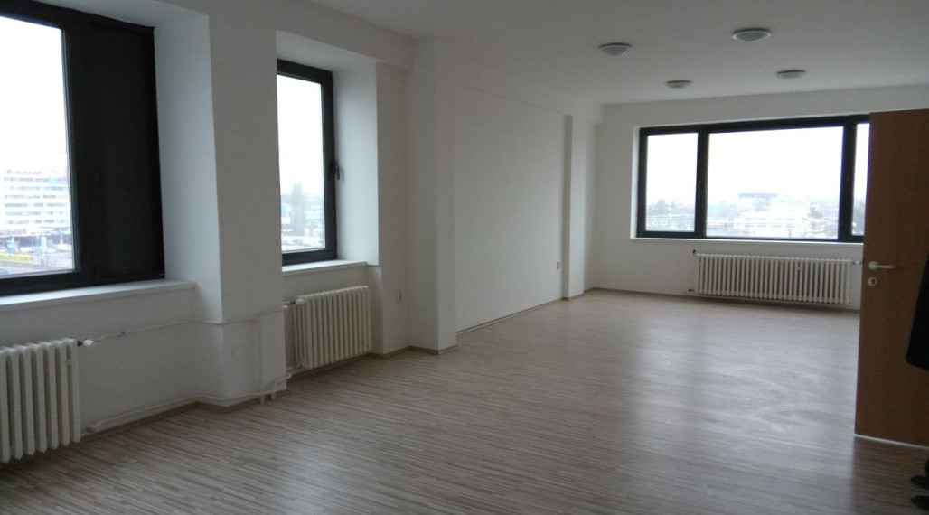 Kancelárie na Vajnorskej ulici, Bratislava III