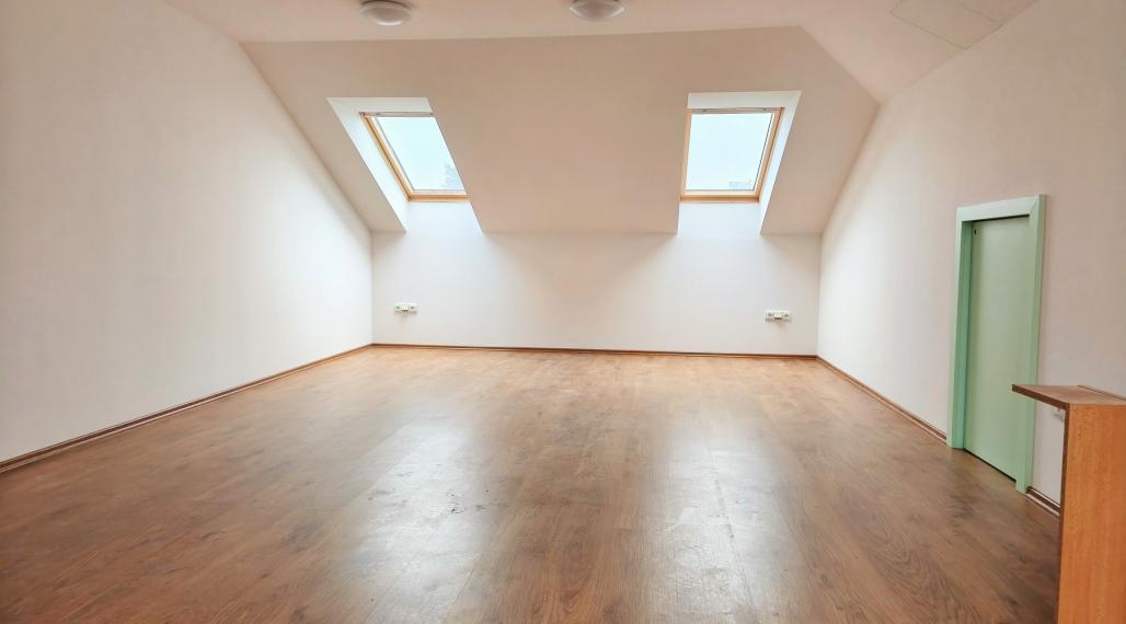 Kancelársky priestor na prenájom - ul. Mlynské Luhy, Bratislava II TOP