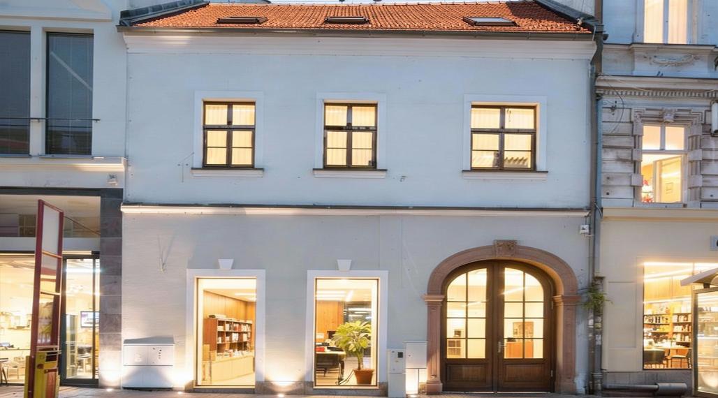 Obchodný priestor 250m2 s možnosťou rozšírenia na 350m2, Obchodná-Staré Mesto