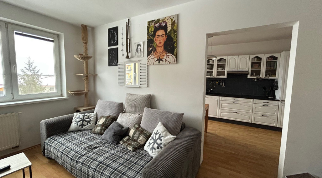 Priestranný 2 izbový byt s možnosťou prerobenia na 3 izbový – Most pri Bratislave