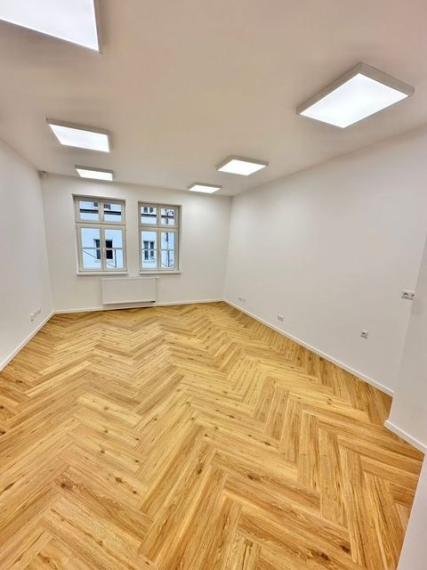 Novo-zrekonštruované klimatizované administratívne priestory na prenajom - Trenčín