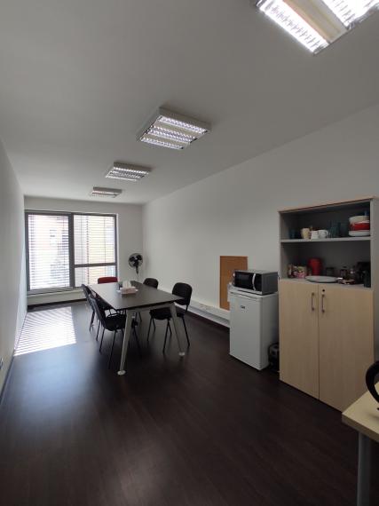 Celok 2 kancelárií 64m2 s vlastným zázemím v centre na Dunajskej ulici - Staré Mesto