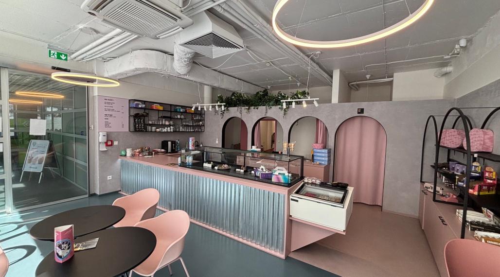 Obchodný/gastro priestor na prenájom, Obchodná/Hurbanovo Námestie, Bratislava-Staré Mesto