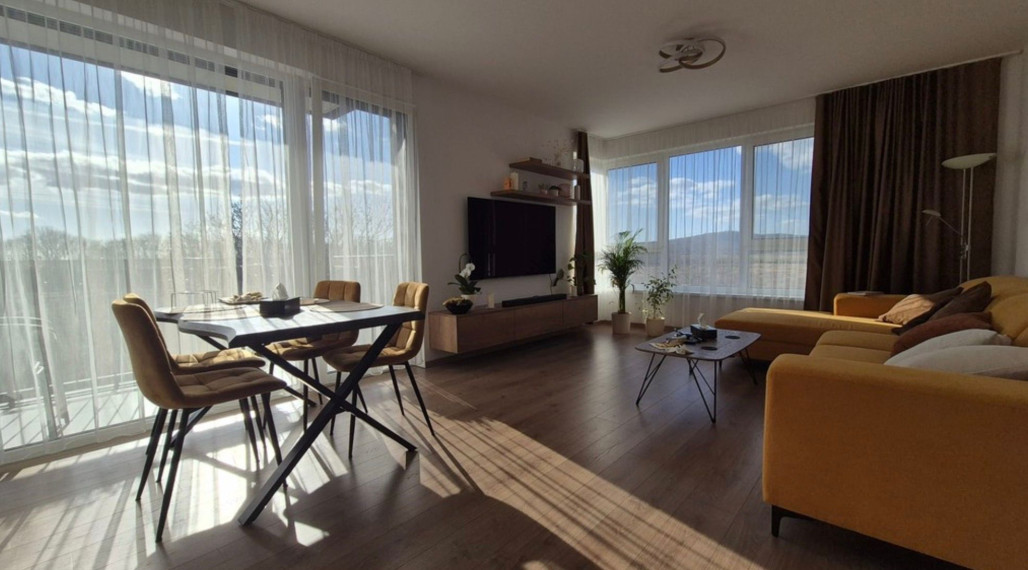 Na predaj výnimočný, kompletne zariadený 4-izbový byt - Bratislava V TOP