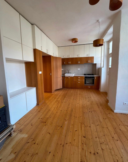 Na predaj nadštandardne zrekonštruovaný a zreštaurovaný 3-izbový byt - Bratislava III TOP