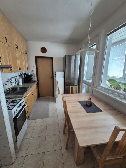 Na predaj 3-izbový byt v centre Stupavy