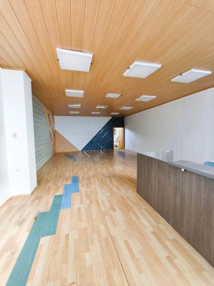 Na prenájom obchodný priestor v obchodnom dome na Ovsištskom námestí 