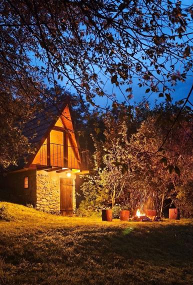 Na predaj unikátna útulná chata na okraji lesa – Malé Karpaty TOP