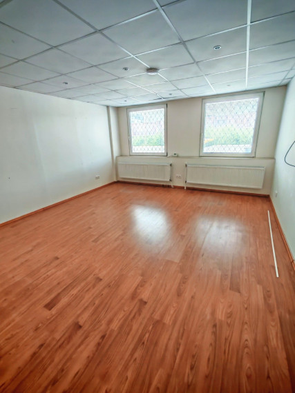 Kancelárske priestory 260m2 + 4x parkovanie v cene, Hrachová, Bratislava II TOP