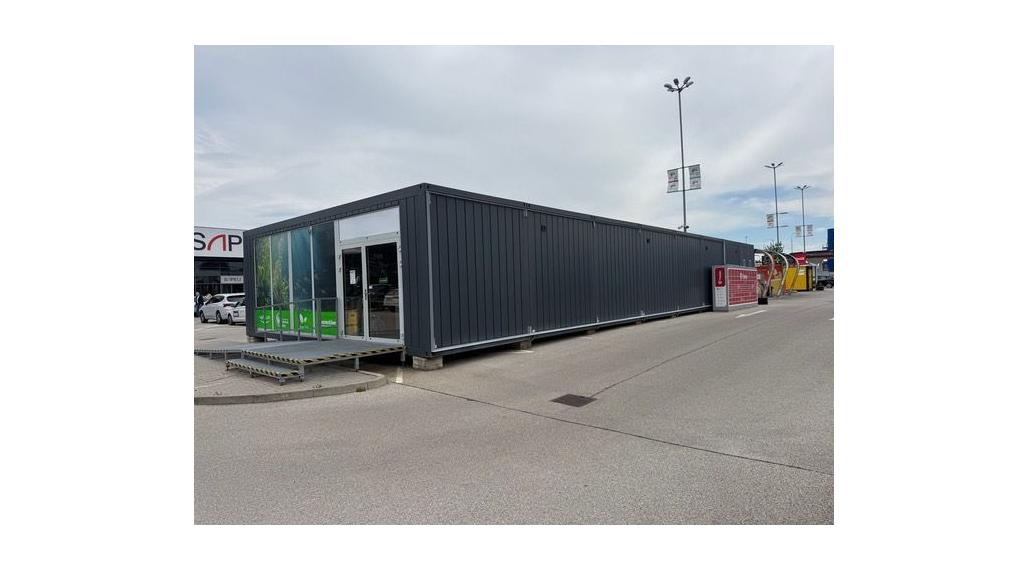TOP! Samostatný kontajner 216 m2 umiestnený na parkovisku v etablovanom obchodnom centre v Bratislave oproti OC AVION a IKEA