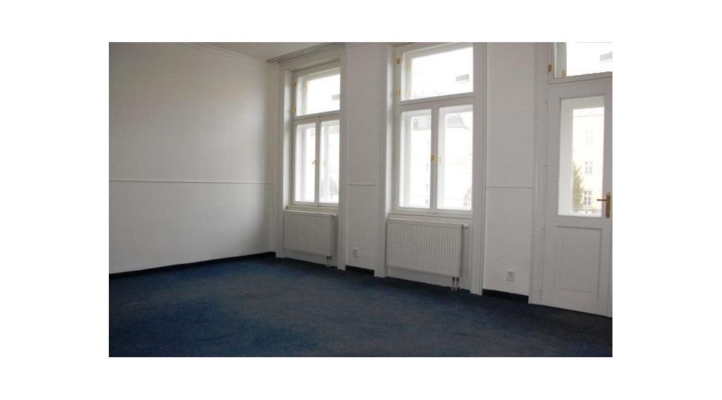 28 m2 až 168 m2 - Obchodné priestory na prenájom, Trenčín-centrum