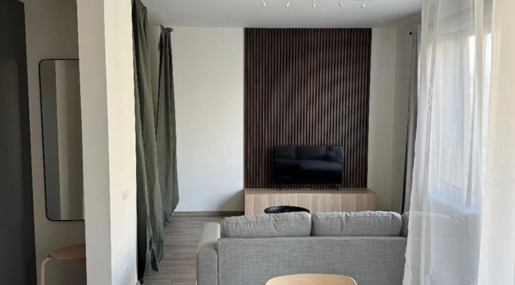 Na prenájom čistý, pekný a moderne zariadený 1,5-izbový byt TOP