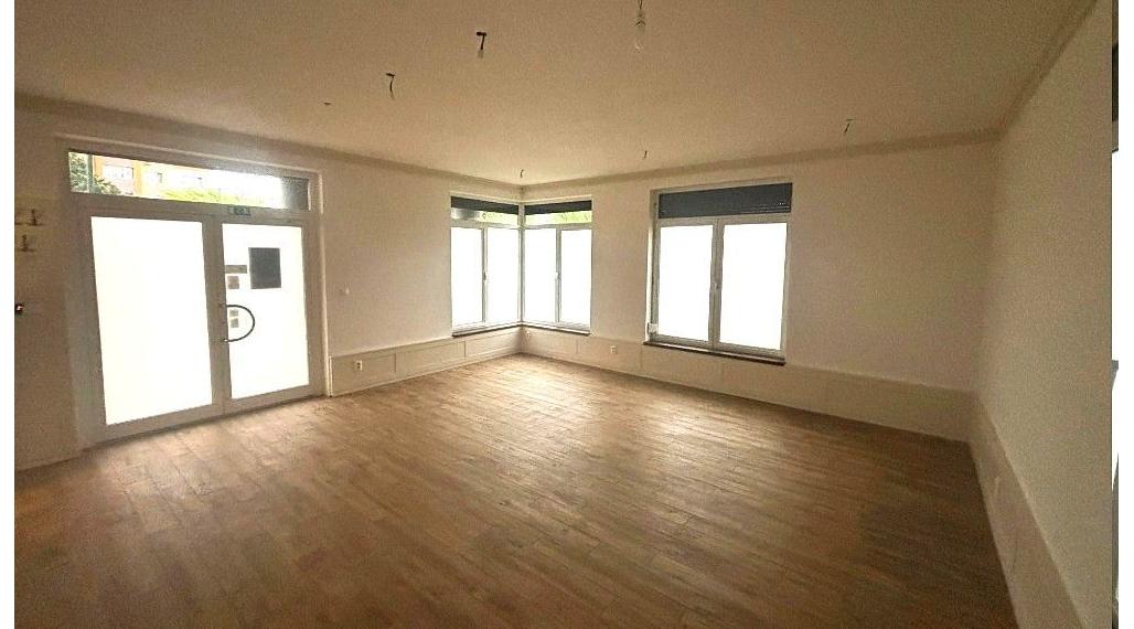 Na prenájom nebytový priestor vhodný na široké spektrum využitia, Bratislava V TOP
