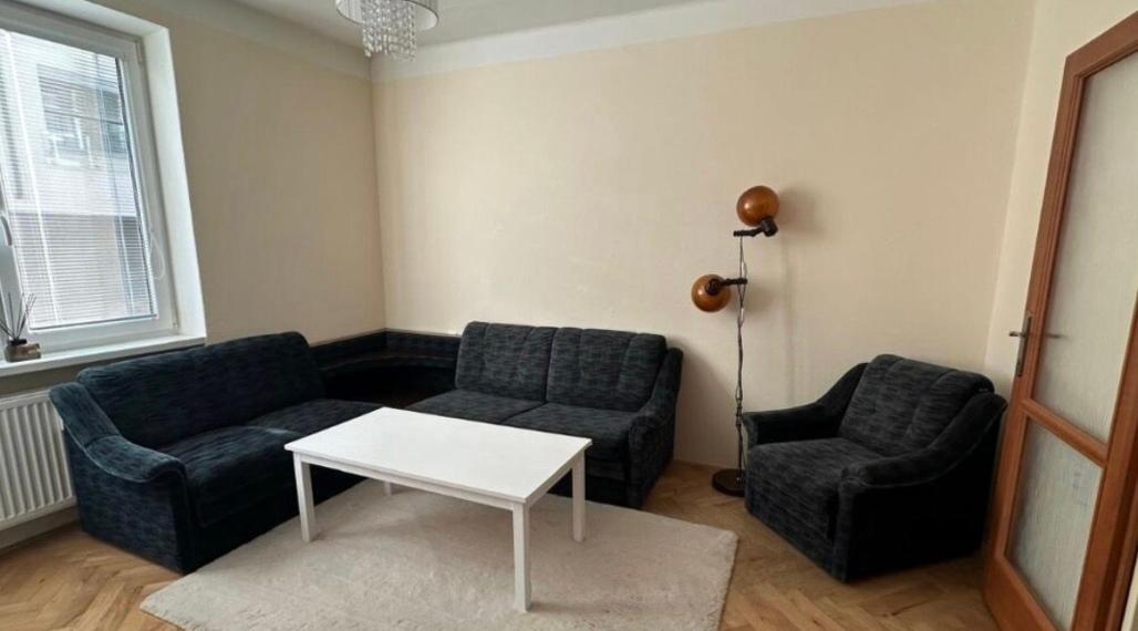 Na prenájom útulný a priestranný 2-izbový byt s výmerou 60 m2, Bratislava I TOP