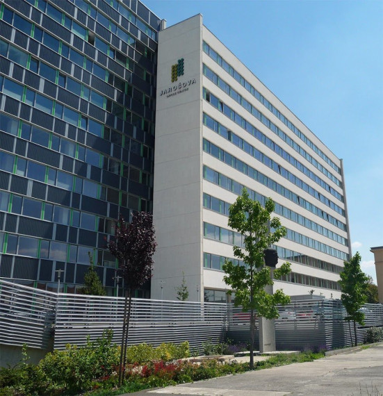 Administratívny priestor s parkovaním v Office Centre Jarošova, 182m2