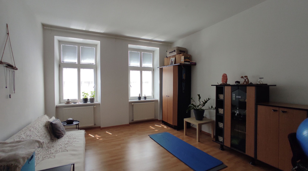 1,5 izbový byt vhodný aj ako kancelária, v peknom historickom objekte, v blízkosti Hl. vlakovej stanice, Jelenia ul, BAI,  45m2