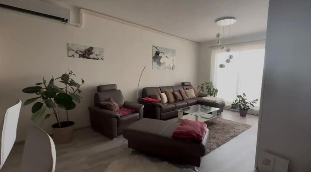 Na predaj priestranný 3-izbový byt po novej kompletnej rekonštrukcii, Bratislava IV TOP