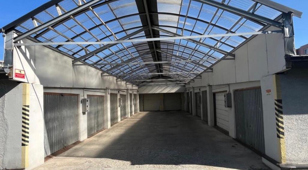 Na predaj garáž s výmerou 17,25 m2, nachádzajúcu sa v hromadnej garáži - Bratislava IV
