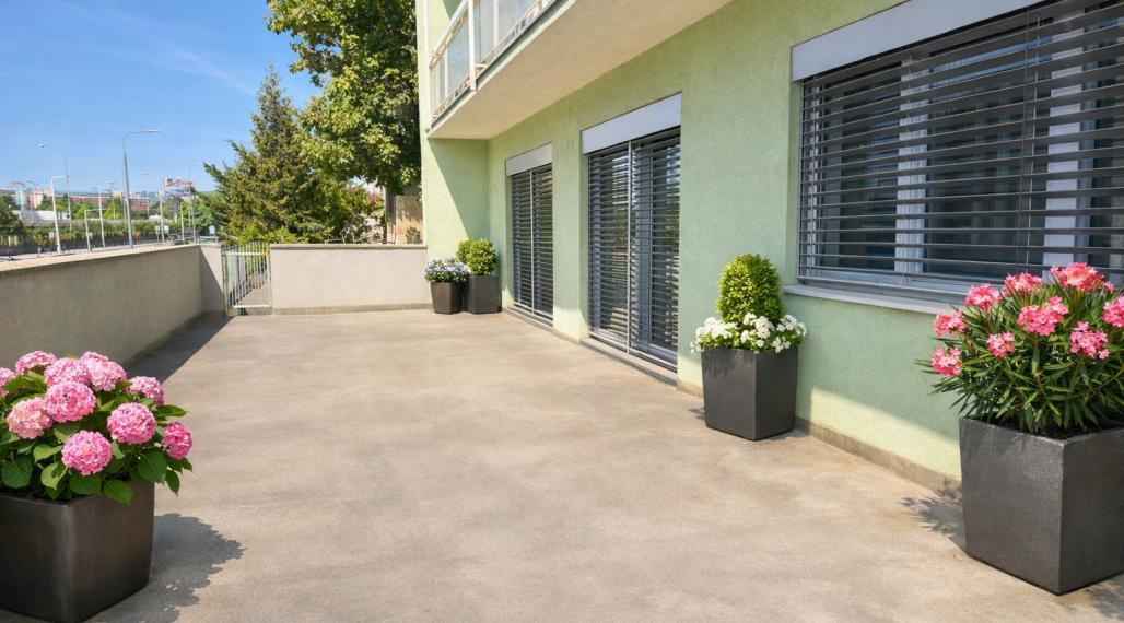 Exkluzívny 3 izbový byt na predaj s terasou ~60 m² a garážou 30 m², Bratislava I TOP