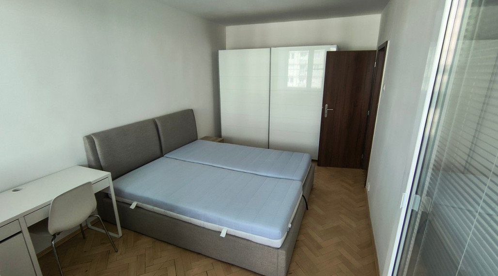 Na prenájom príjemný 2,5-izbový byt s balkónom a loggiou TOP