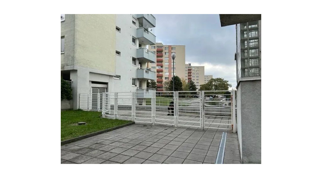 Na prenájom veľký, svetlý a kompletne zariadený 2-izbový byt, BA III TOP
