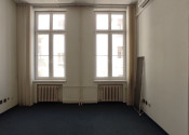 Kancelárske priestory v historickej budove centre Bratislavy na Grossligovej ulici, aj s parkovaním, 109,38 m2, 147m2 alebo 169,30 m2 - fotografia 6