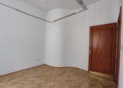 Priestor 165,7m2 s výhľadom do Úradu Vlády, v krásnej historickej budove, Štefánikova,BAI - fotografia 7