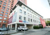 NA PREDAJ Polyfunkčná budova s výbornou dostupnosťou a investičným potenciálom | Bratislava – Nové Mesto - fotografia 3