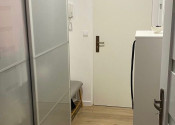 Na prenájom útulný a moderne zariadený 1,5-izbový byt s balkónom - fotografia 4
