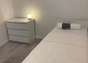 Na prenájom svetlý, kompletne zariadený 3-izbový byt s priestrannou zasklenou loggiou  - fotografia 6