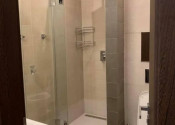 Na prenájom svetlý, kompletne zariadený 3-izbový byt s priestrannou zasklenou loggiou  - fotografia 7