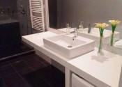 Priestranný 2-izbový byt na predaj s výmerou 65 m², balkónom a pivnicou na Karadžičovej ulici, TOP - fotografia 7