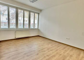 Administratívne priestory na prenájom, 80 m2, Trenčín –  pri OC MAX - fotografia 2