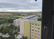 Na predaj priestranný 3-izbový byt - Bratislava V - fotografia 1