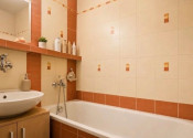 Na predaj príjemný, slnečný a tichý 1,5-izbový byt s balkónom  - fotografia 3