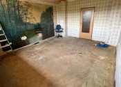 Na predaj priestranný a dobre dispozične riešený 1-izbový byt s loggiou - fotografia 2